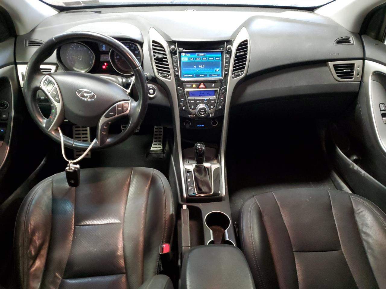 2013 Hyundai Elantra - Image 8