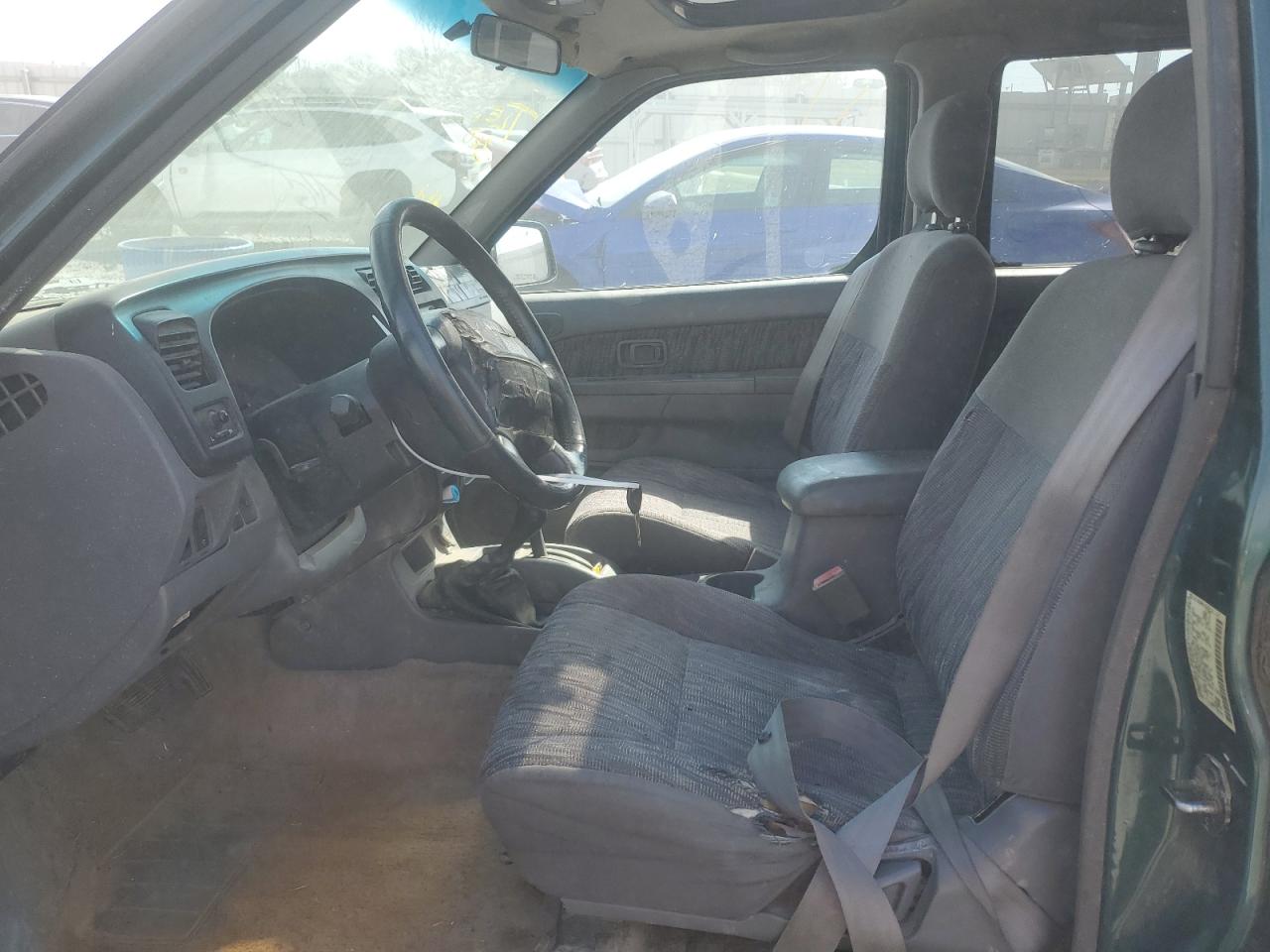 2000 Nissan Navara (Frontier) - Image 7