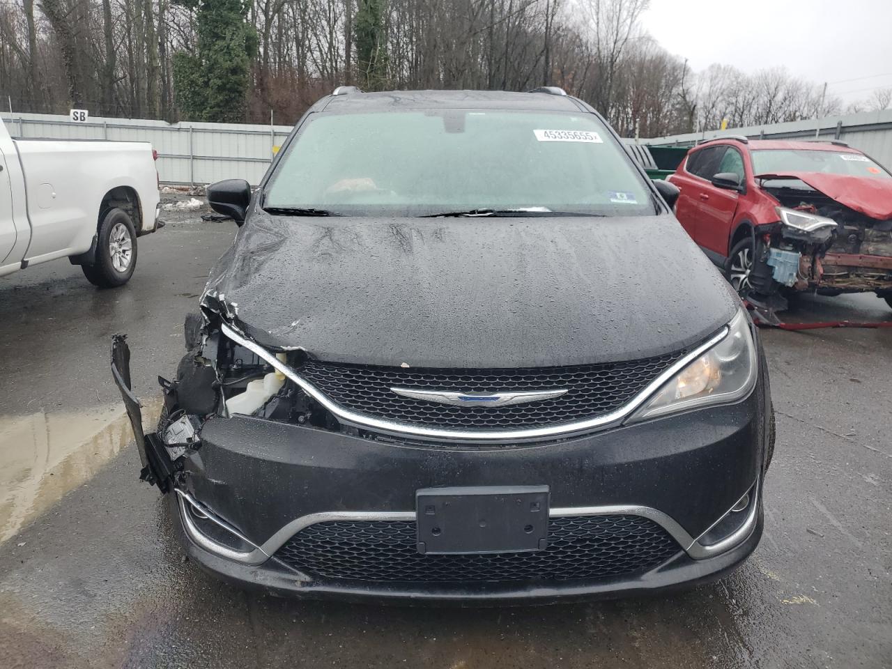 2017 Chrysler Pacifica - Image 5