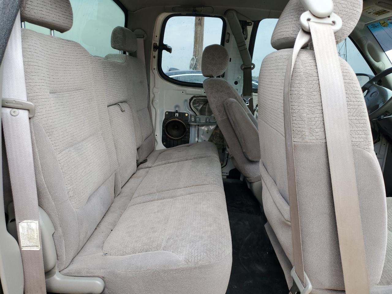 2002 Toyota Tundra - Image 10