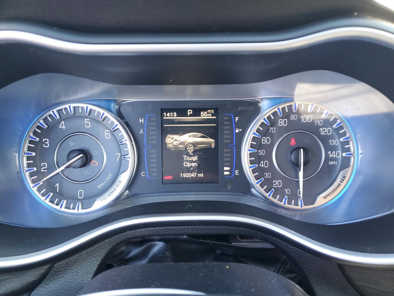 2015 Chrysler 200 - Image 9