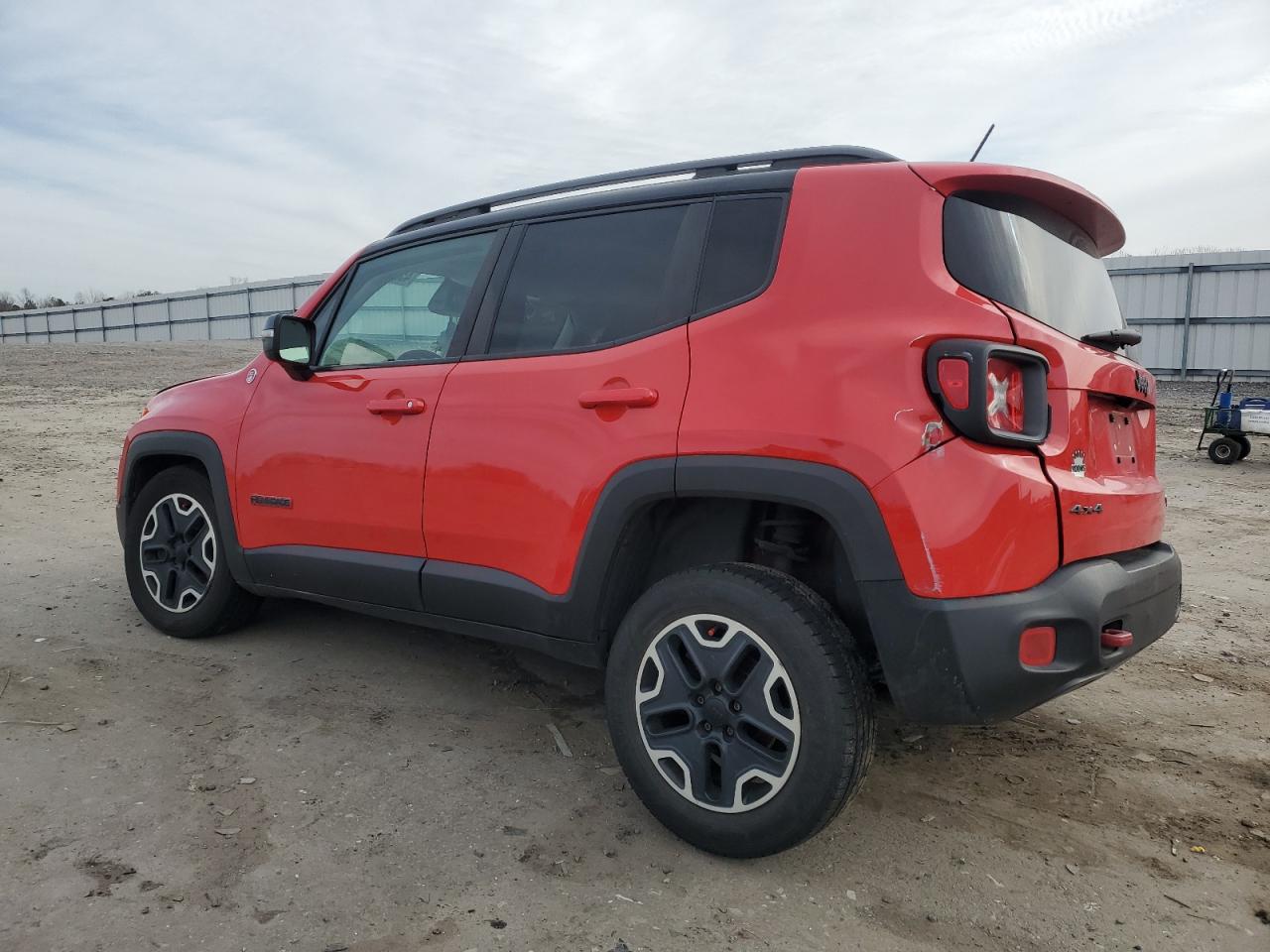 2015 Jeep Renegade - Image 2