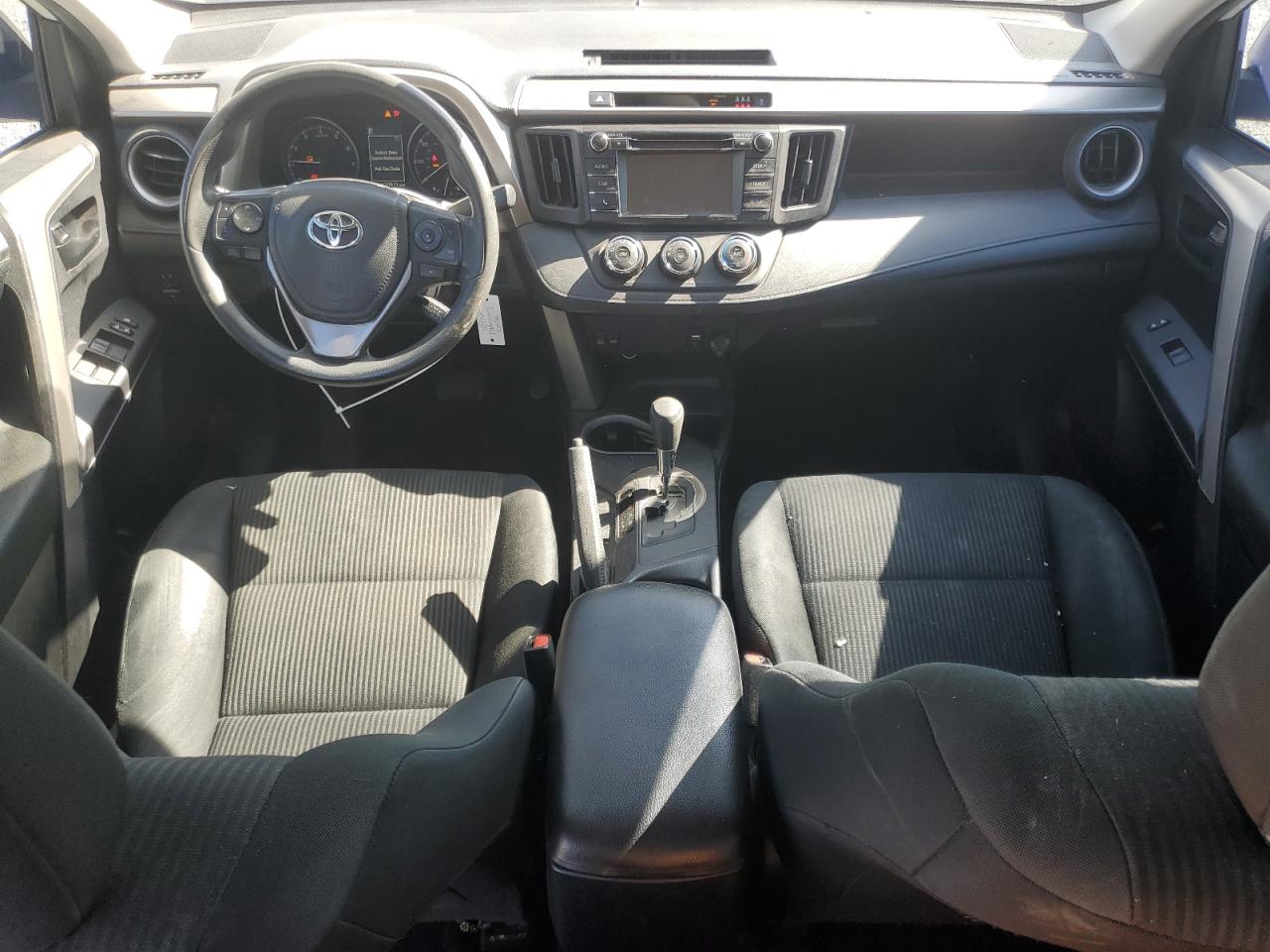 2017 Toyota RAV 4 - Image 8
