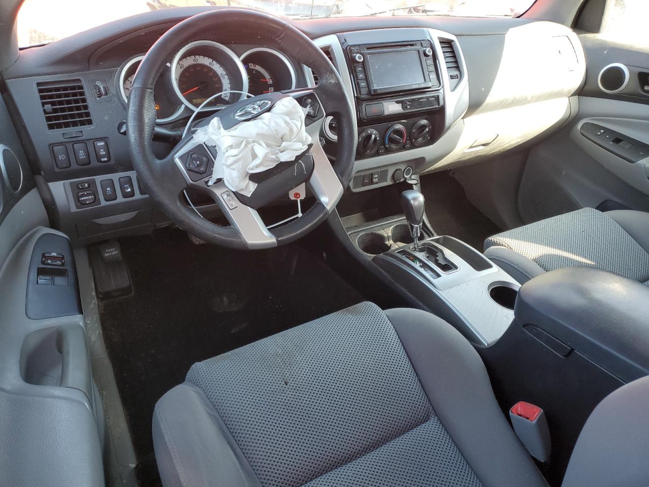 2014 Toyota Tacoma - Image 8