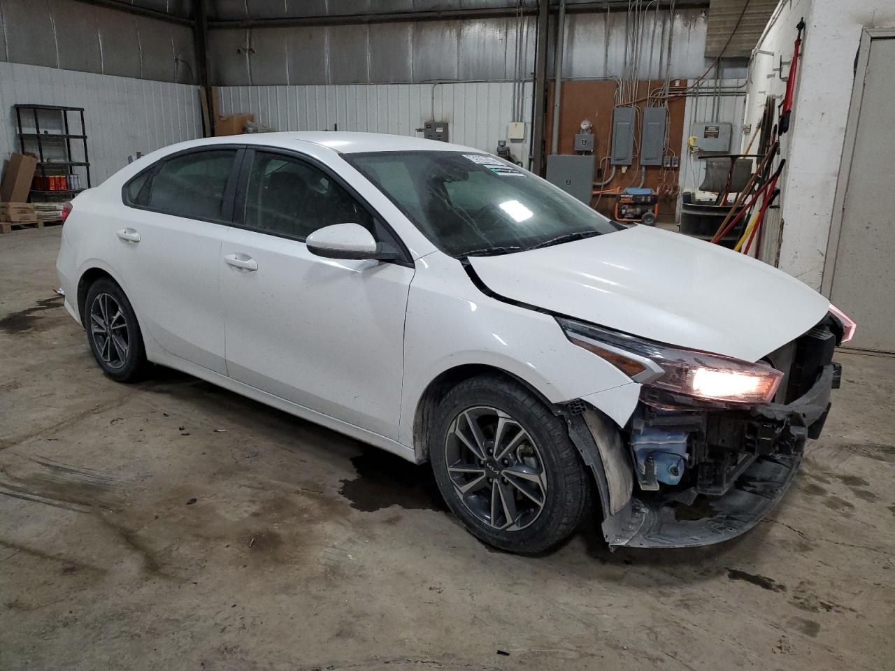 2022 Kia Forte - Image 4