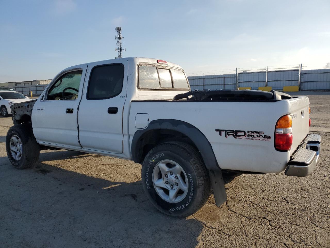 2004 Toyota Tacoma - Image 2