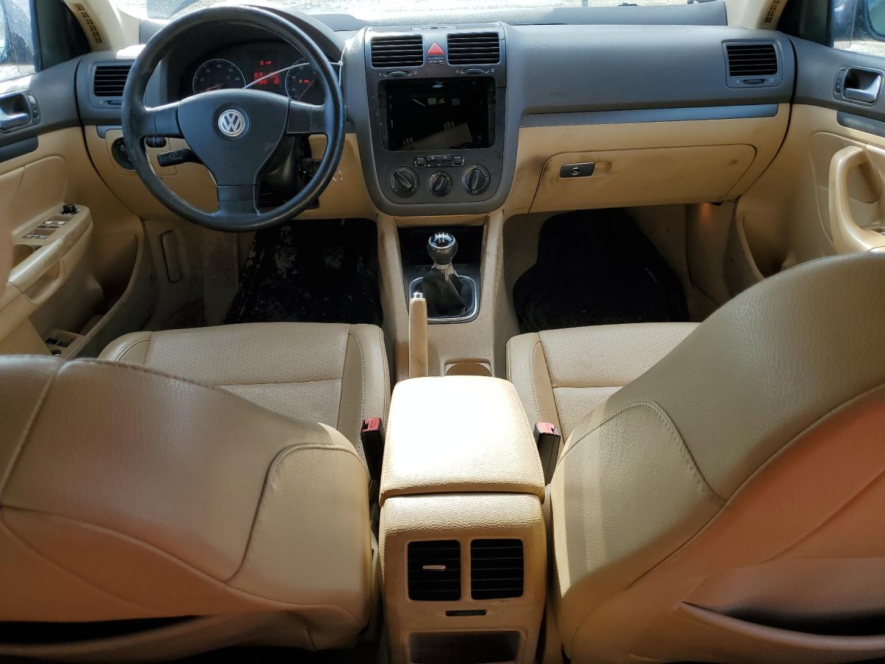 2006 Volkswagen Jetta - Image 8