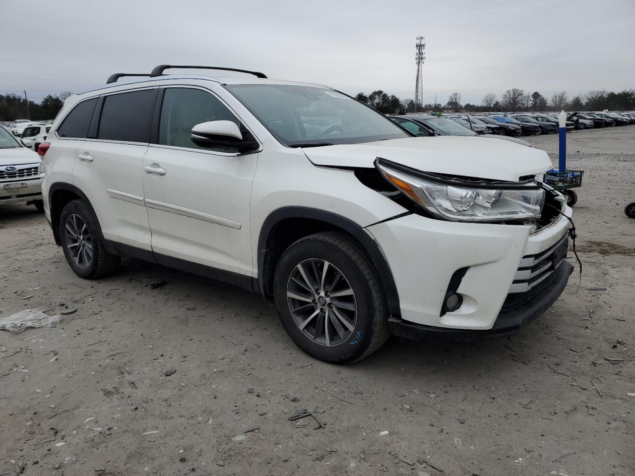2019 Toyota Highlander - Image 4
