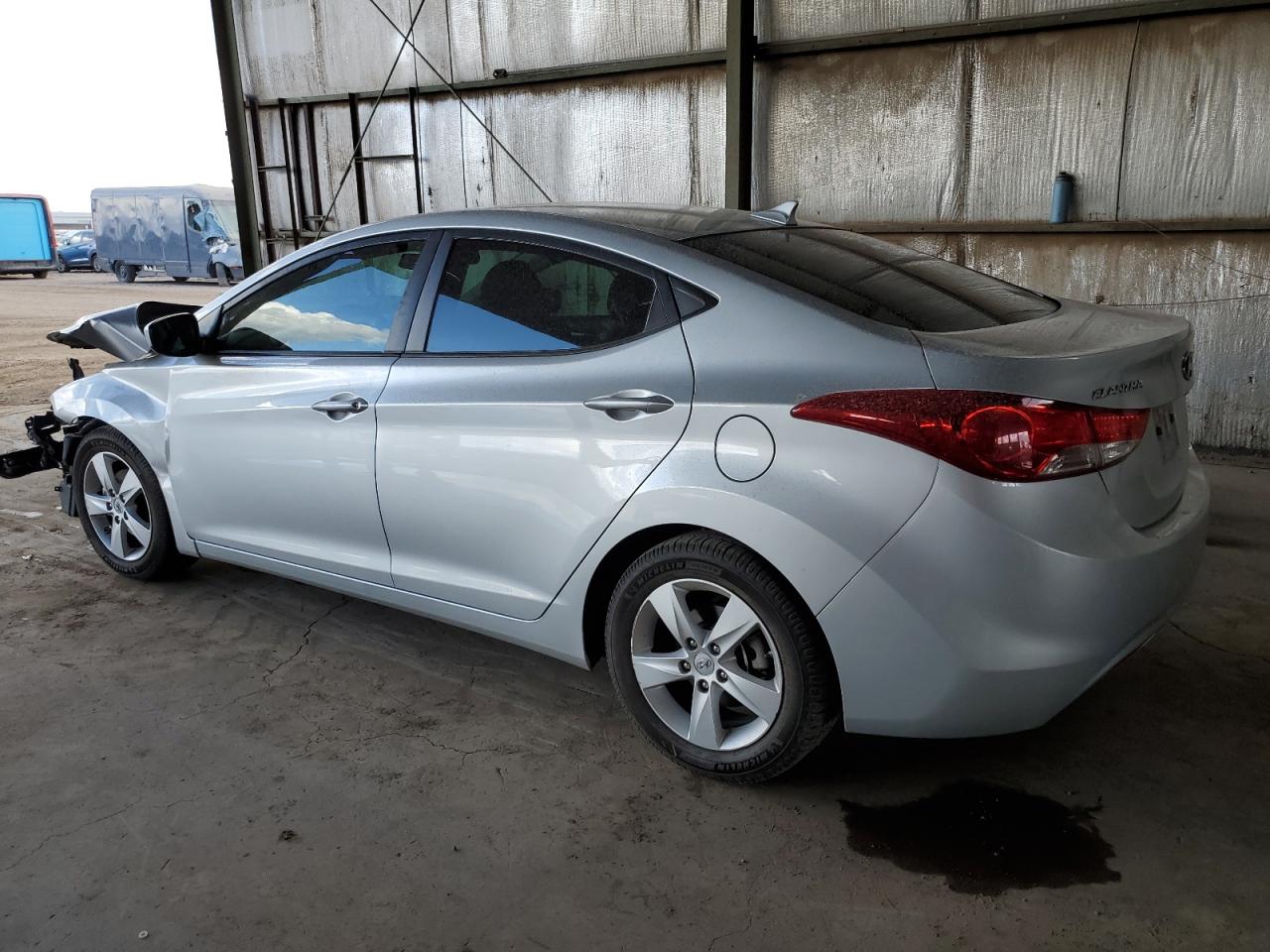 2013 Hyundai Elantra - Image 2