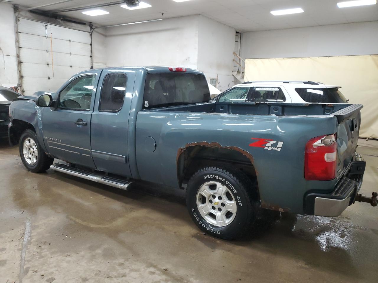 2009 Chevrolet Silverado - Image 2
