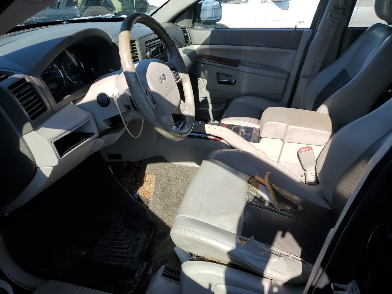 2006 Jeep Grand Cherokee - Image 7