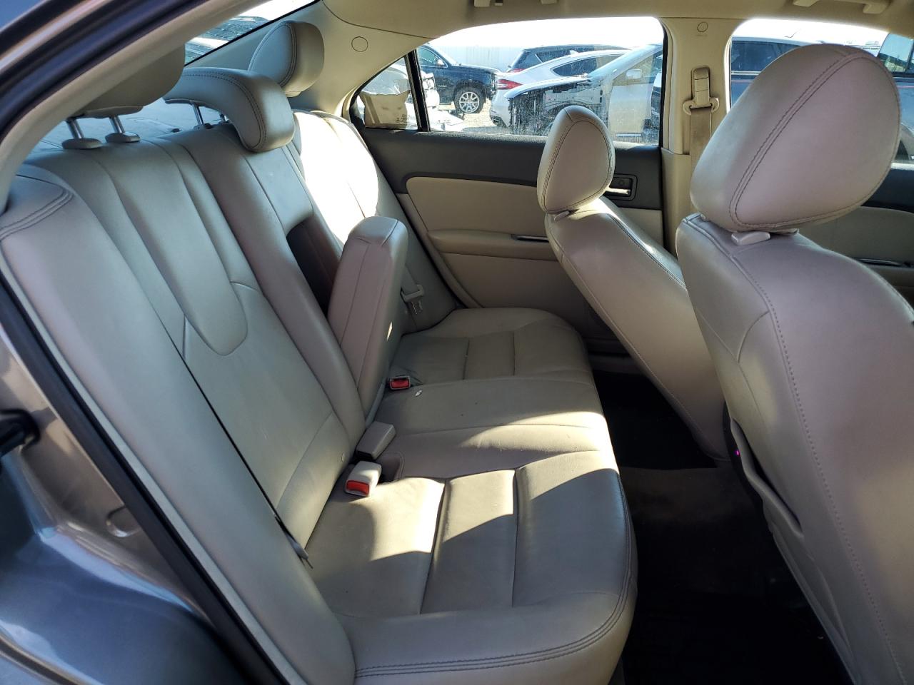 2012 Ford Fusion - Image 10