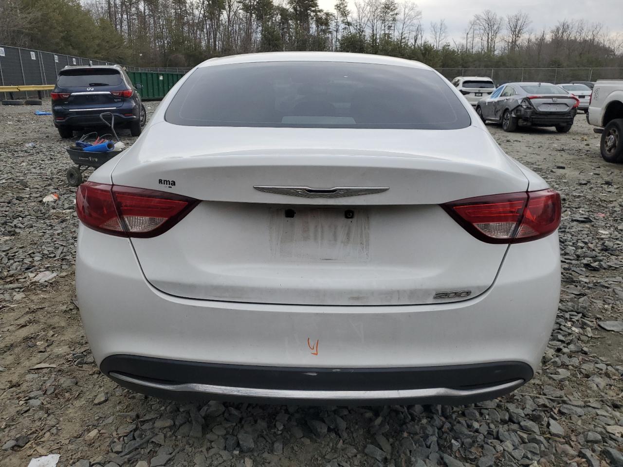 2015 Chrysler 200 - Image 6
