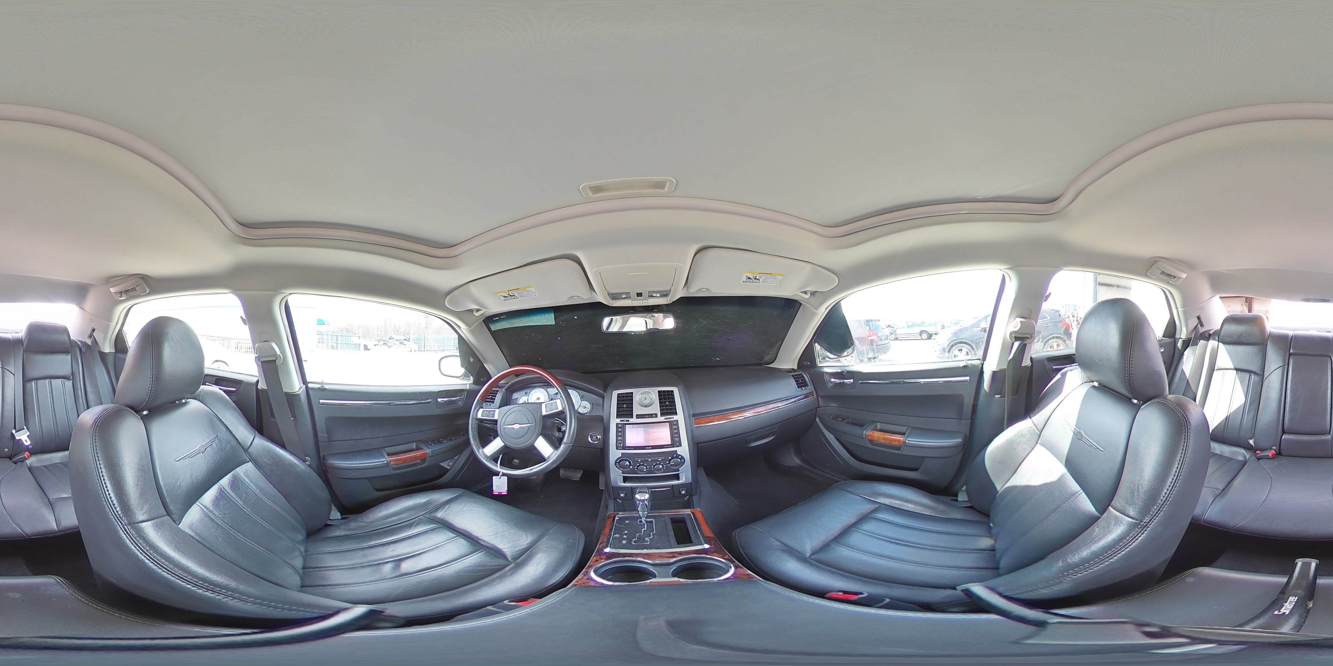 2010 Chrysler 300 - Image 13