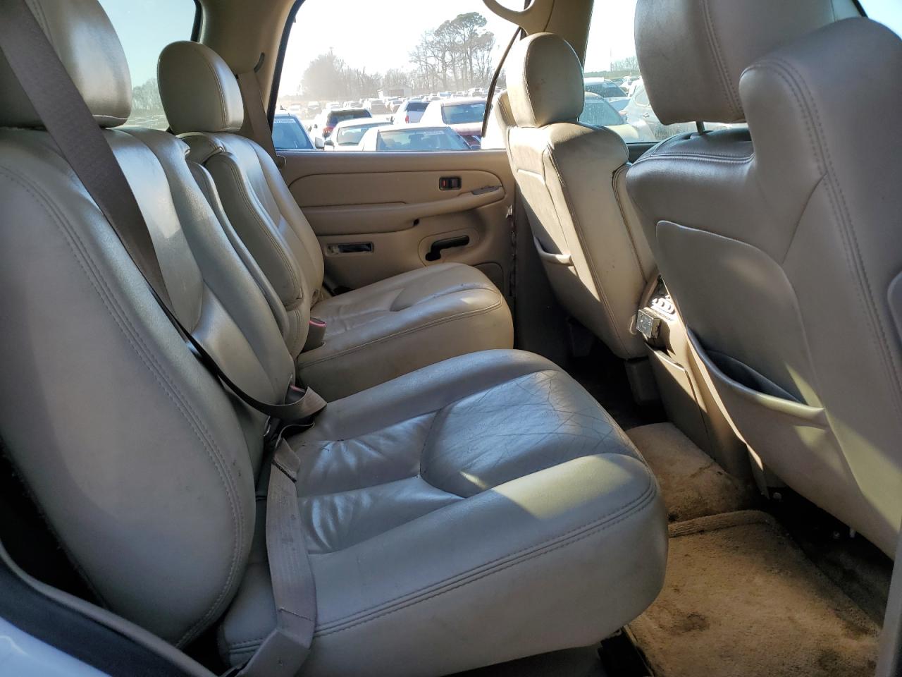 2004 Chevrolet Tahoe - Image 11