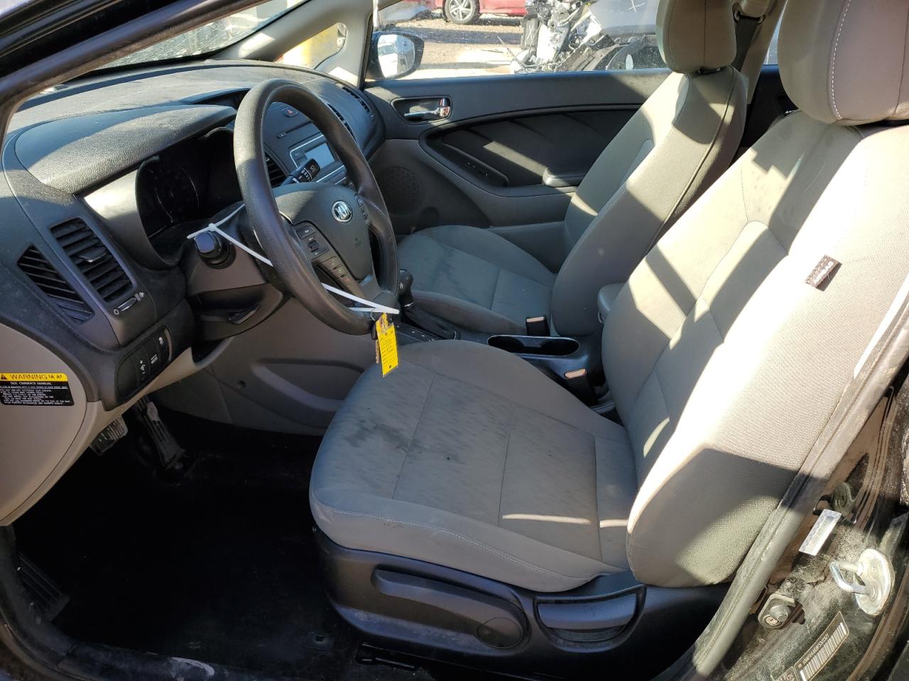 2015 Kia Forte - Image 7