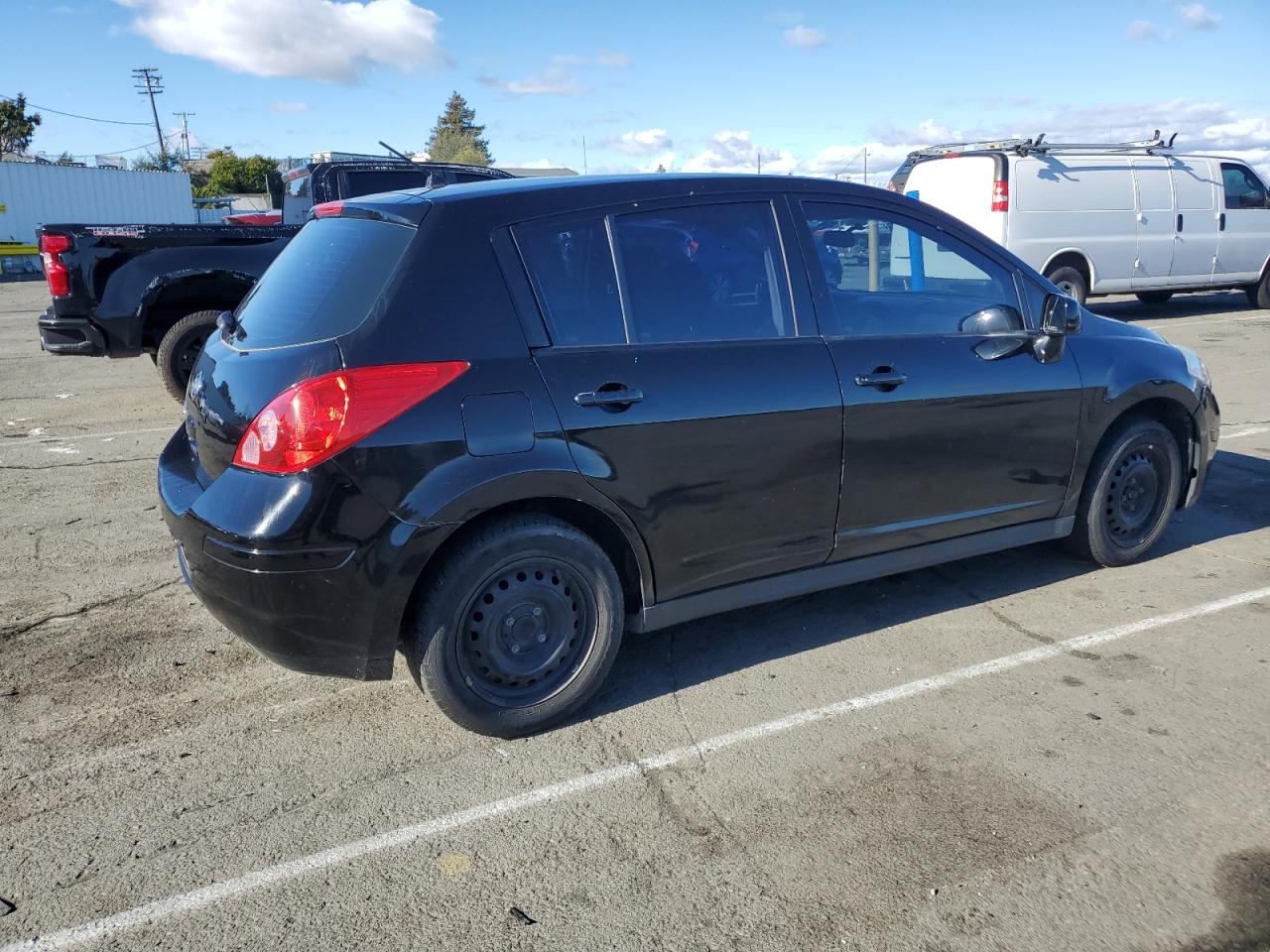 2009 Nissan Versa - Image 3