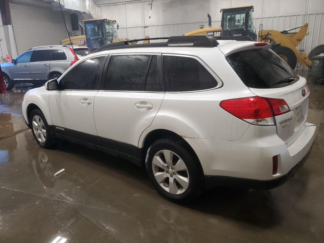 2010 Subaru Outback - Image 2