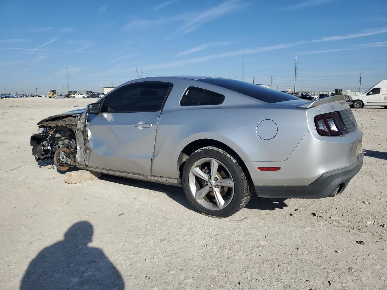 2011 Ford Mustang - Image 2