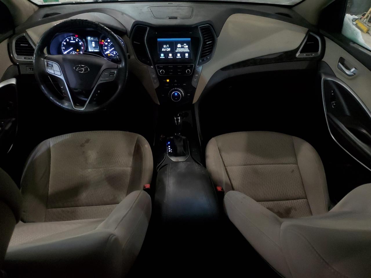 2017 Hyundai Santa Fe - Image 8