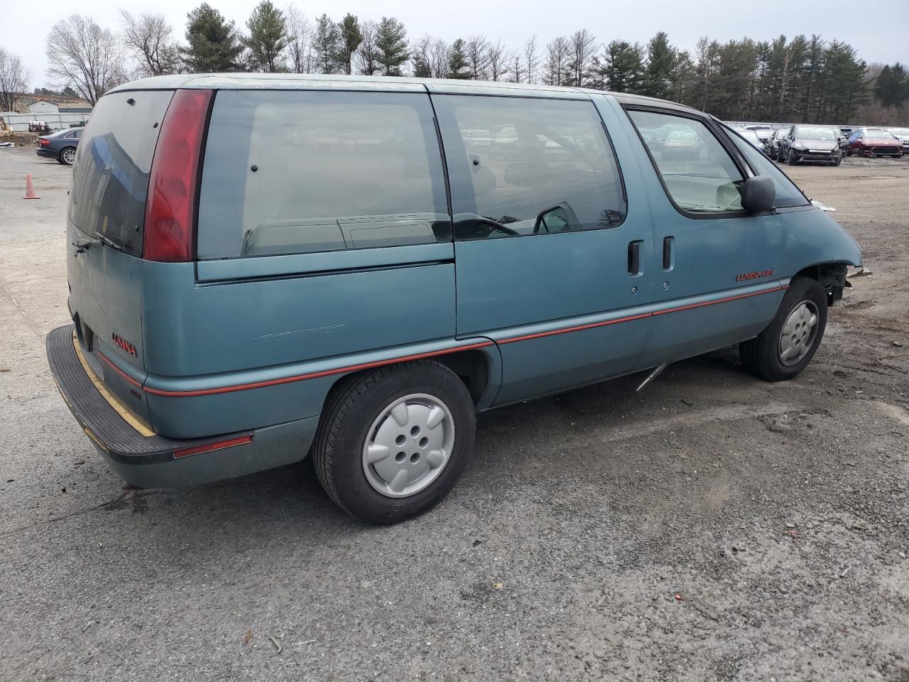 1992 Chevrolet Lumina - Image 3