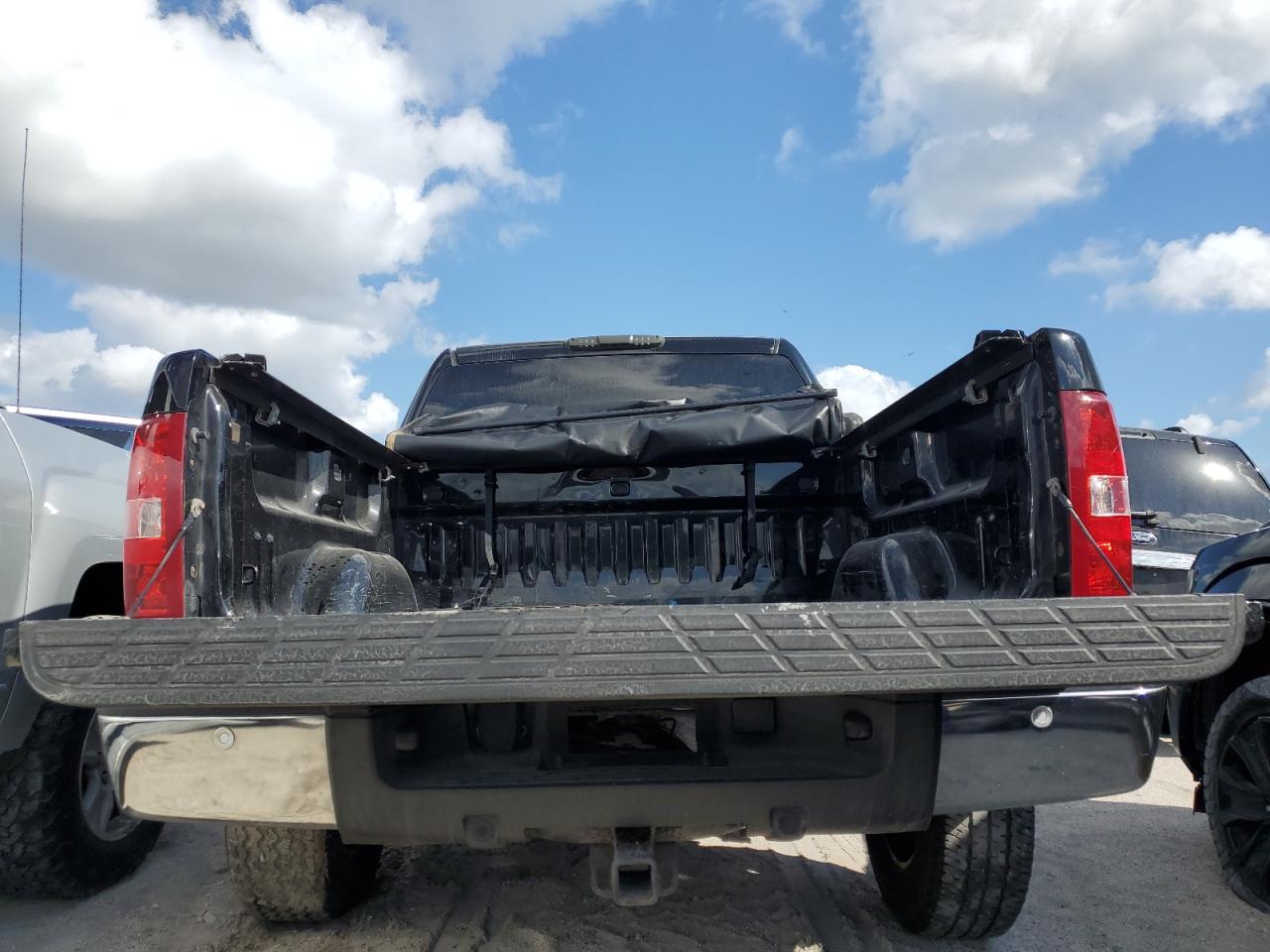 2010 Chevrolet Silverado - Image 6