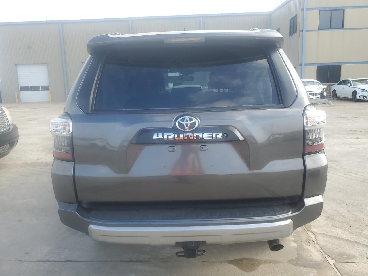 2016 Toyota 4Runner - Image 6