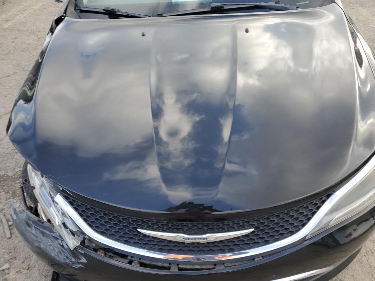 2015 Chrysler 200 - Image 11