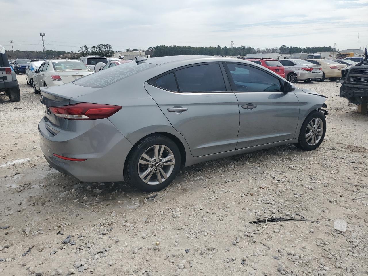 2018 Hyundai Elantra - Image 3