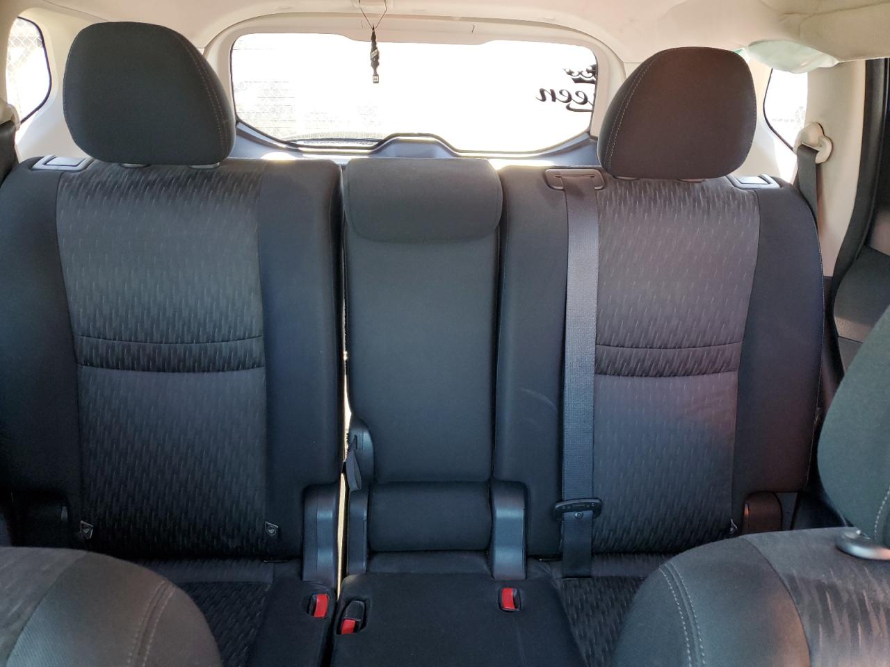 2020 Nissan Rogue - Image 10