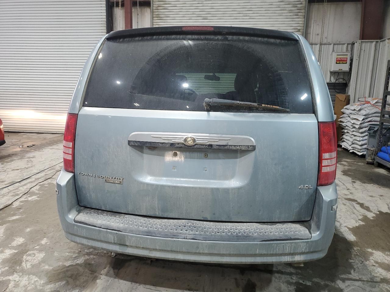 2008 Chrysler Town & Country - Image 6