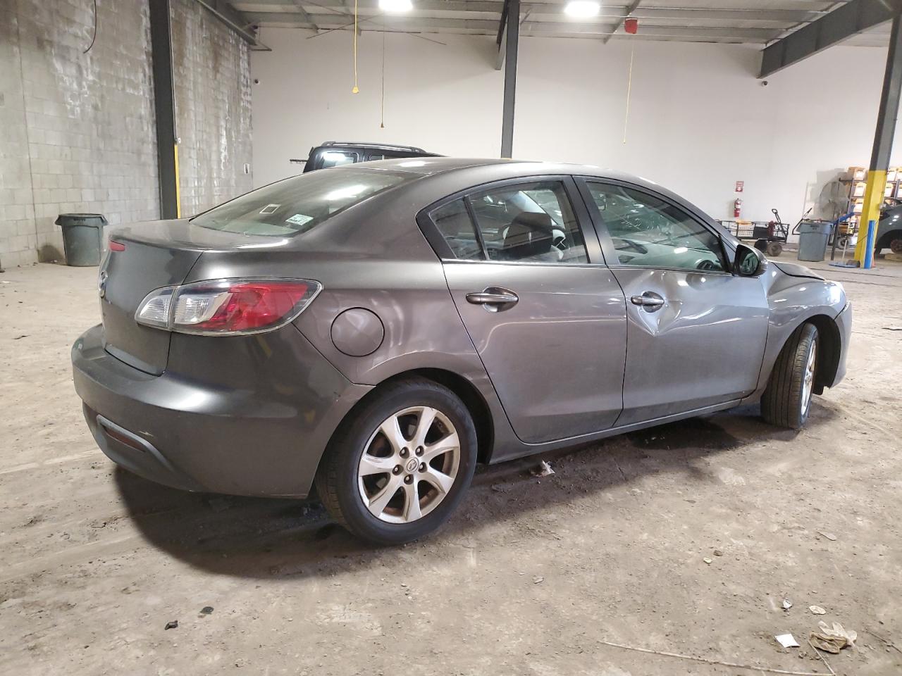 2010 Mazda 3 - Image 3
