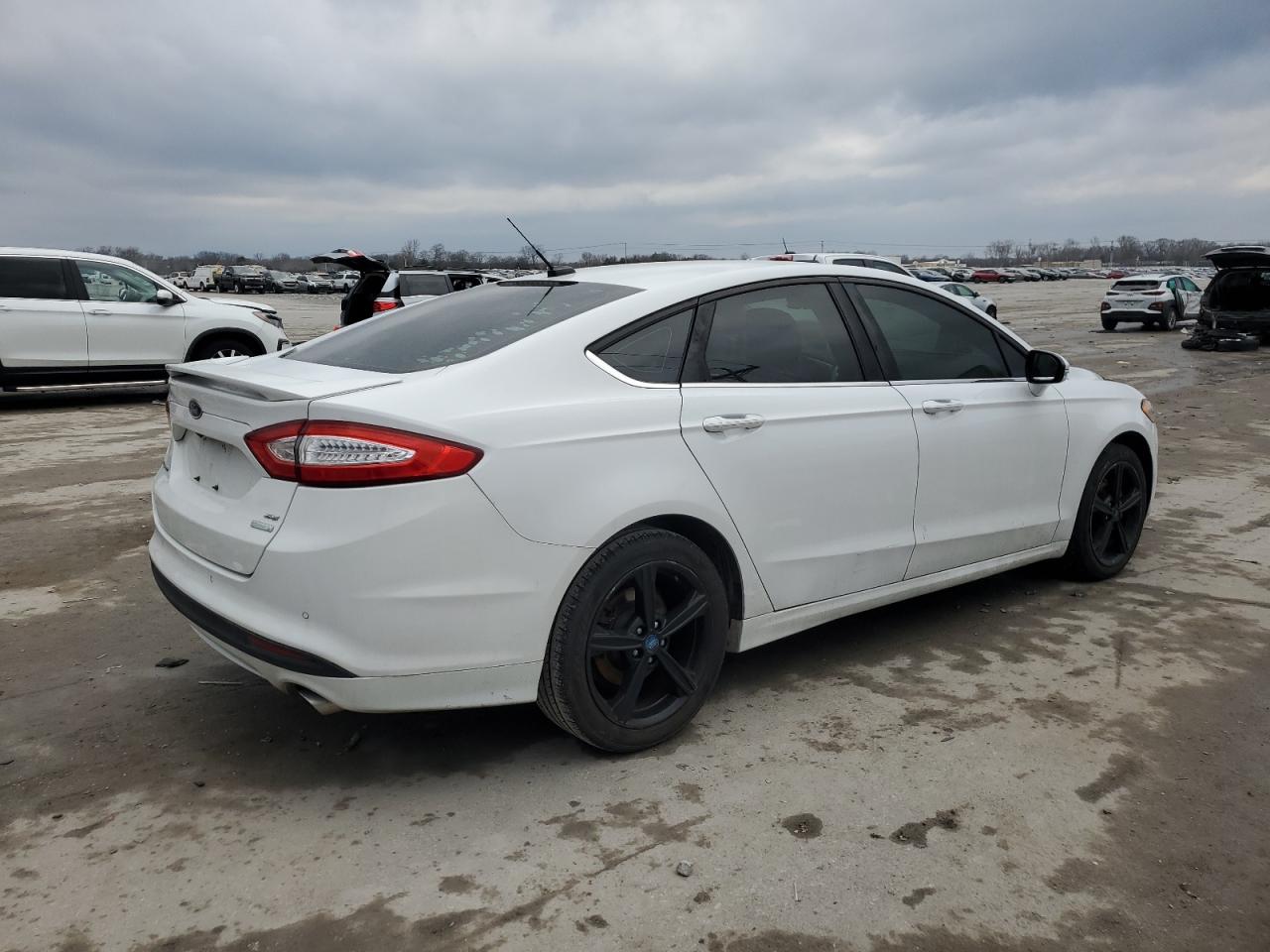 2016 Ford Fusion - Image 3