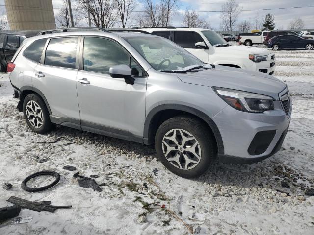  SUBARU FORESTER 2021 Серебристый
