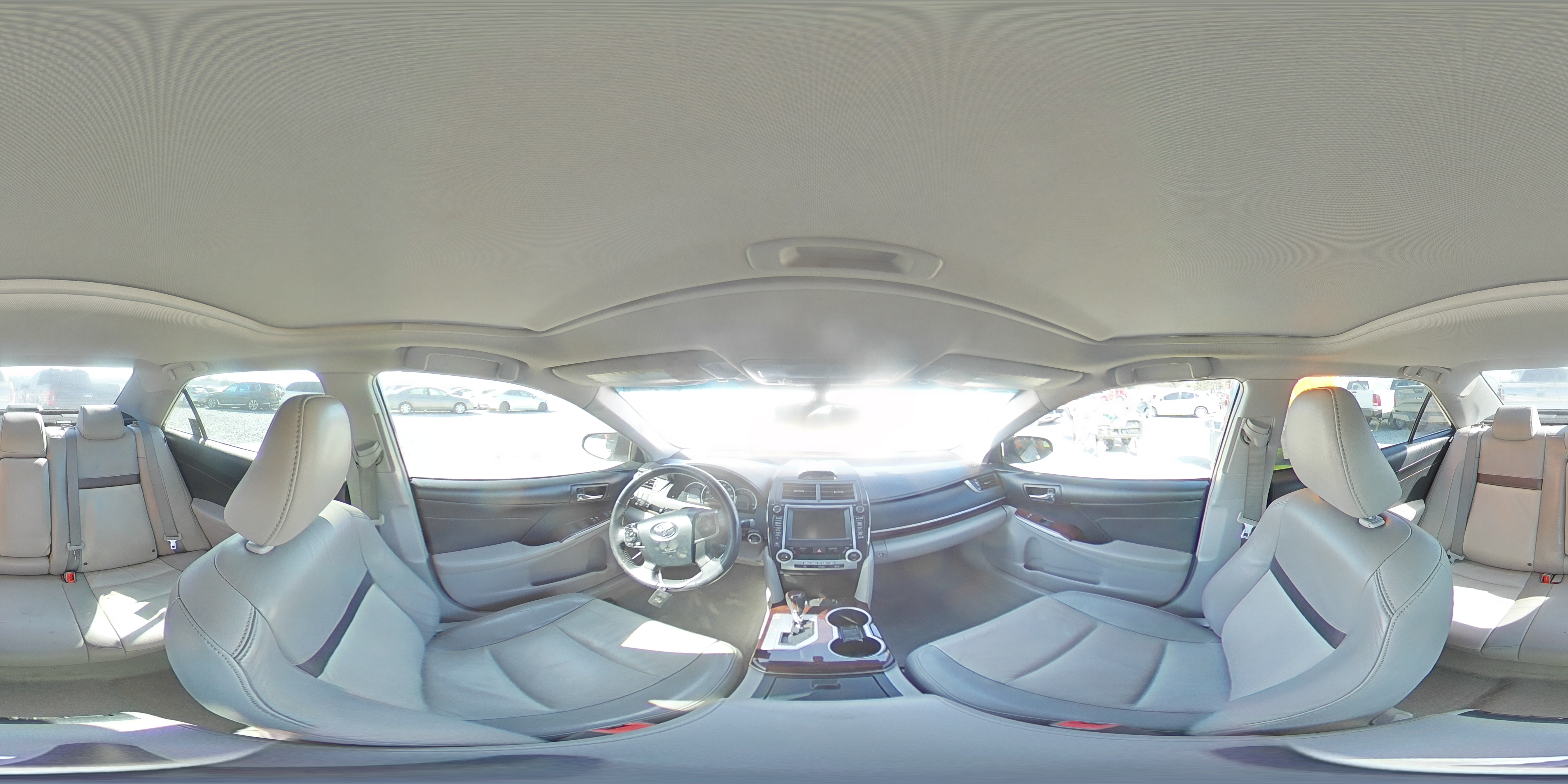 2014 Toyota Camry - Image 15