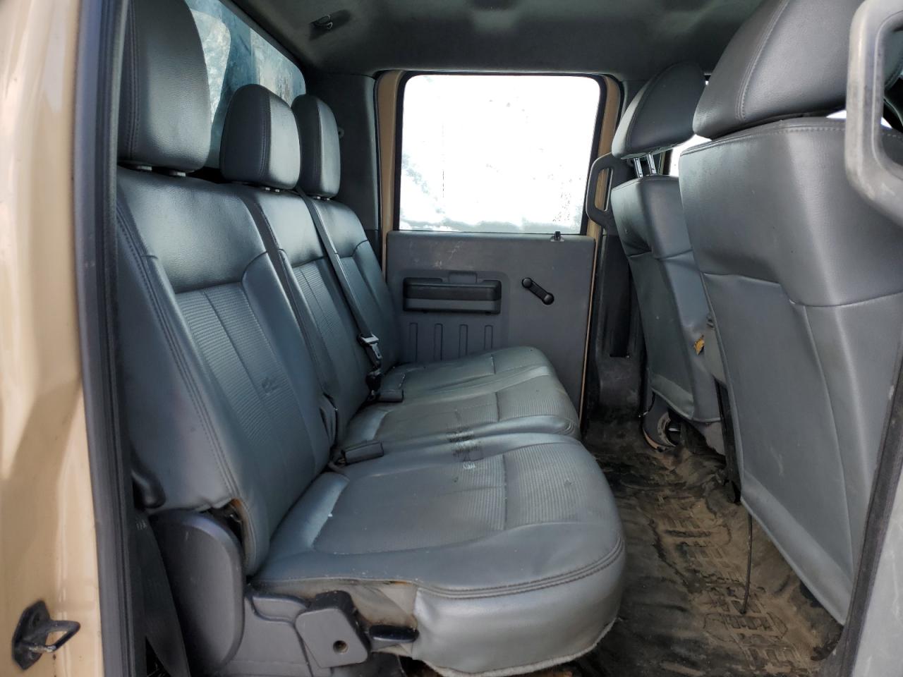 2014 Ford F450 - Image 10