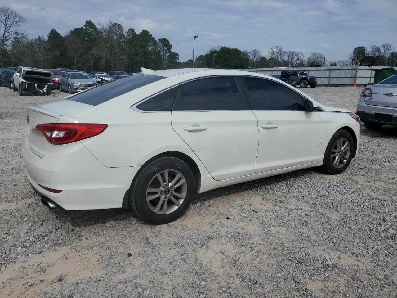 2016 Hyundai Sonata - Image 3