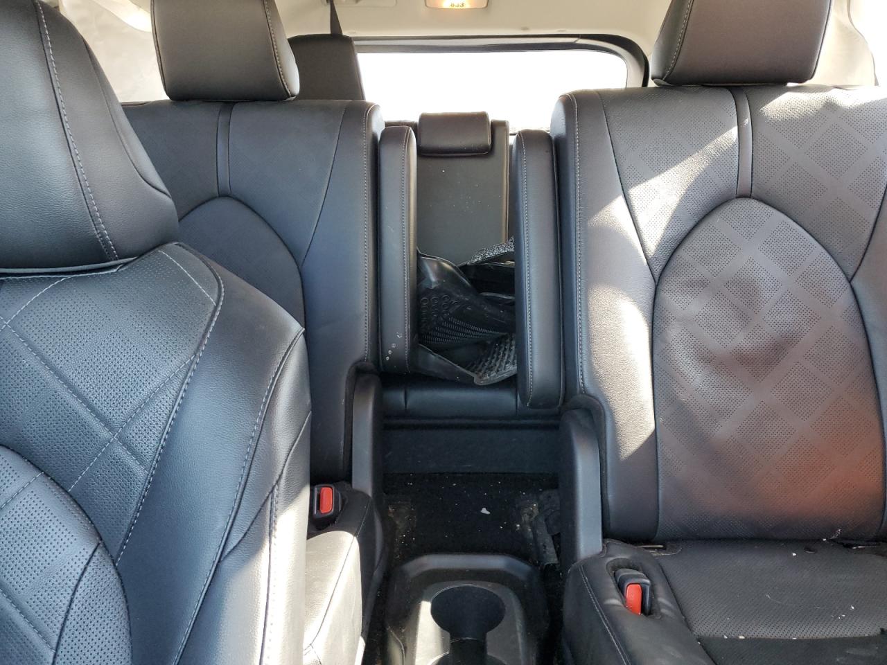 2024 Toyota Highlander - Image 10