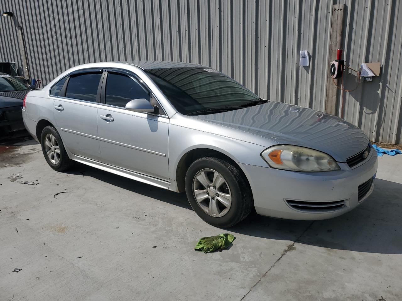 2010 Chevrolet Impala - Image 4