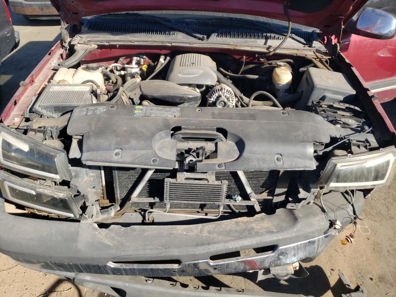 2005 Chevrolet Silverado - Image 11