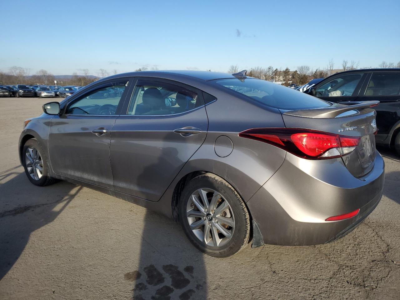 2015 Hyundai Elantra - Image 2
