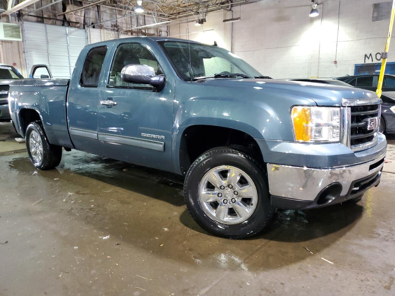 2010 GMC Sierra - Image 4