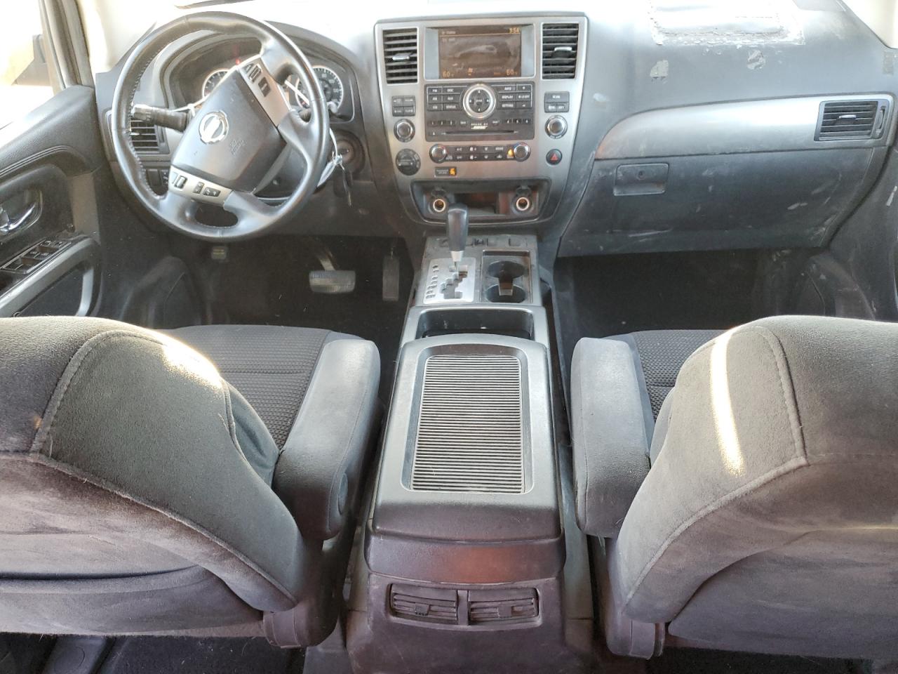 2015 Nissan Armada - Image 8