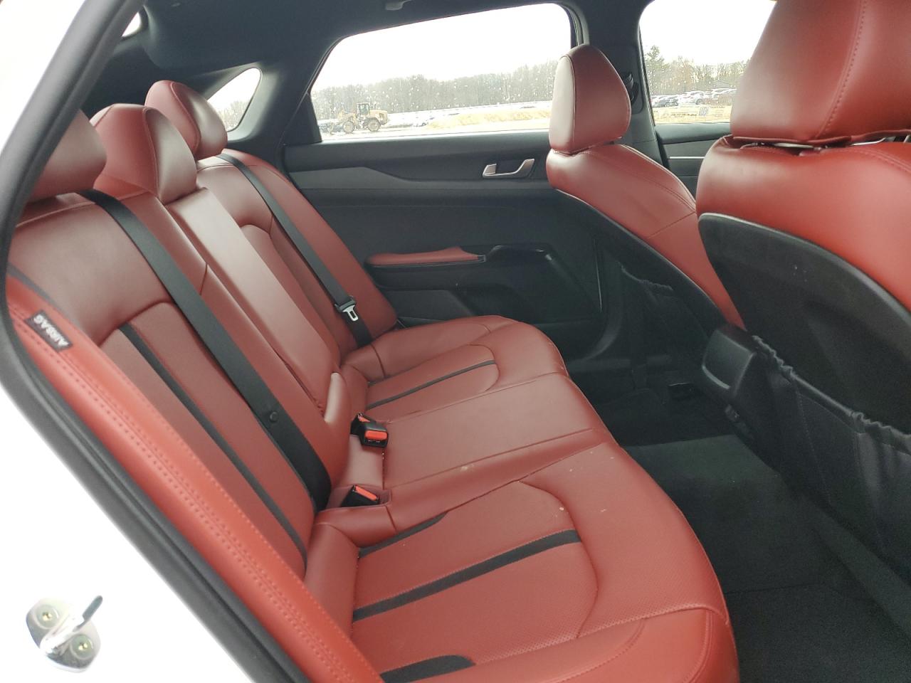 2023 Kia K5 - Image 10