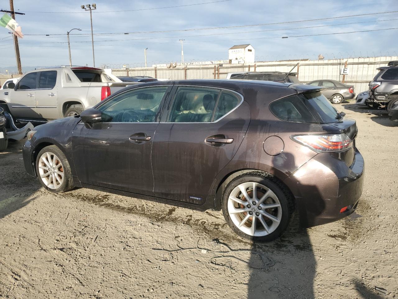2012 Lexus CT - Image 2
