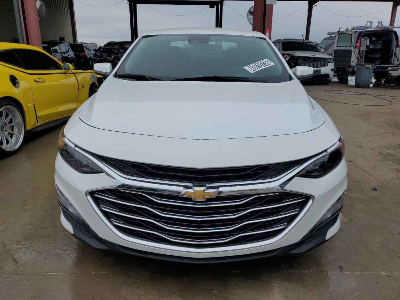 2023 Chevrolet Malibu - Image 5