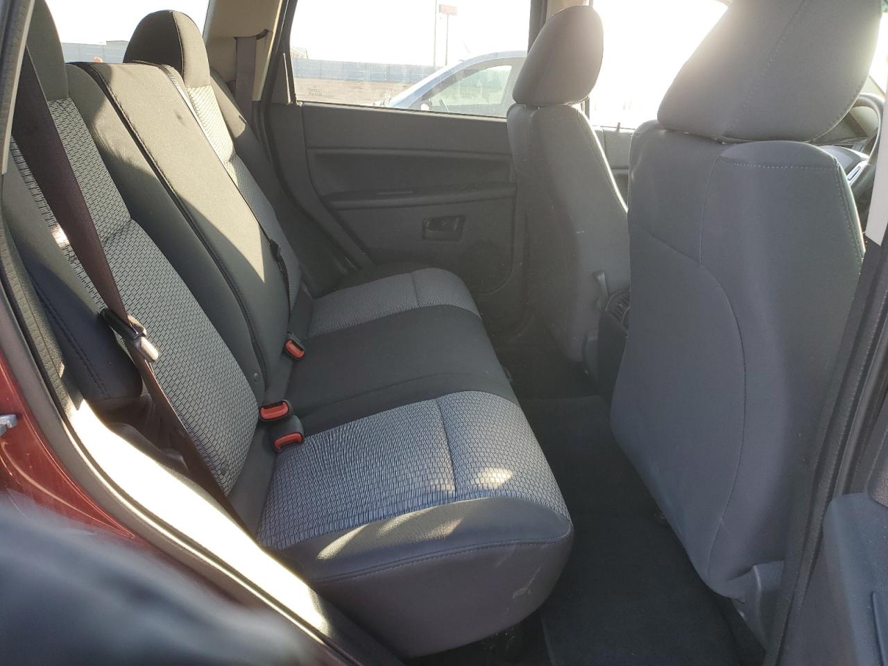 2008 Jeep Grand Cherokee - Image 11