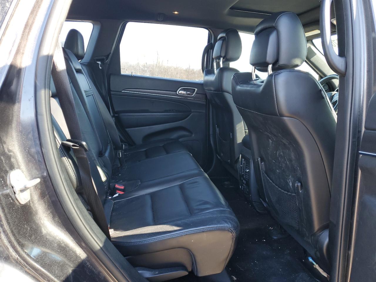 2018 Jeep Grand Cherokee - Image 12