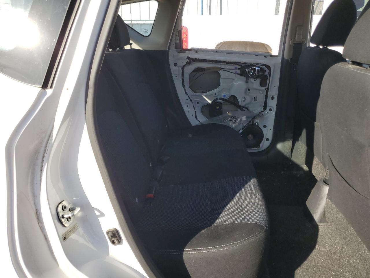 2015 Nissan Versa - Image 10