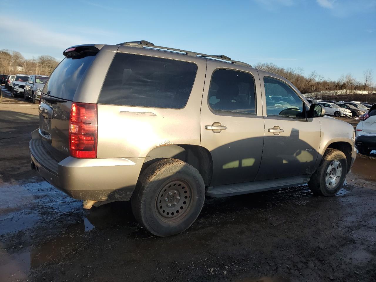 2011 Chevrolet Tahoe - Image 3